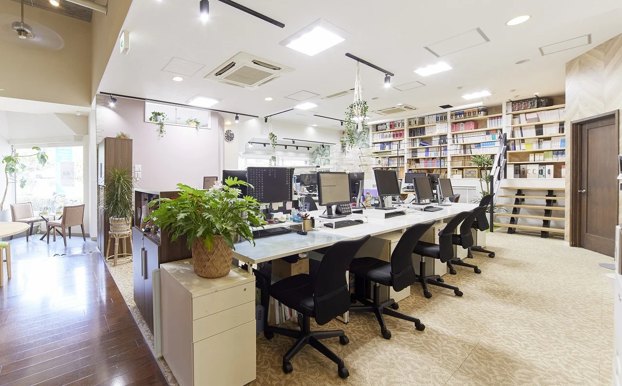 株式会社アクアラボ 総合職